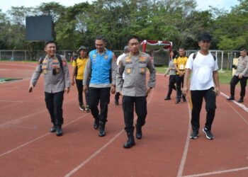 Kombes Pol Ucu Kuspriyadi,SIK, MH,M Si beserta Tim Monev SSDM Polri Tinjau Pelaksanaan Uji Kesamaptaan Jasmani