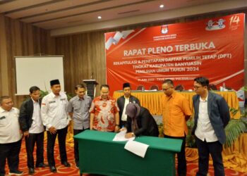 Rapat Pleno Terbuka Rekapitulasi Dan Pemilih Tetap DPT Tingkat KPU Kabupaten Banyuasin Tahun 2024