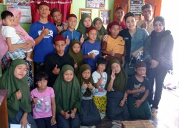 Fitriana SH Caleg DPRD Provinsi Sumsel Dari Dapil Sumsel 1 Berbagi Sembako Untuk Panti Asuhan AISYAH Di Jumat Barokah