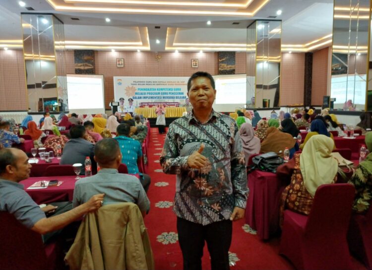 Peningkatan Kompetensi Guru Melalui Program Guru Penggerak Dalam Implementasi Merdeka Belajar