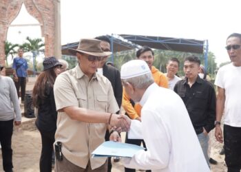 Bersama Komunitas Jeep 4X4, Kapolda Sumsel Berikan Baksos Dan Himbauan Karhutlah