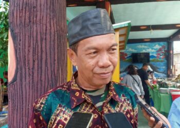 Syukuran Pensiun Kepada Sekolah SMK Negeri 5 Zurkanain M.Pd /Ajong Yang di Hadiri Anggota DPRD Antoni Yuzar