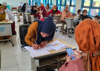 Bantuan Pendidikan PIP Melalui Aspirasi Anggota DPR RI Komisi X H.Mustafa Kamal S.S Di SD Negeri 40 Palembang
