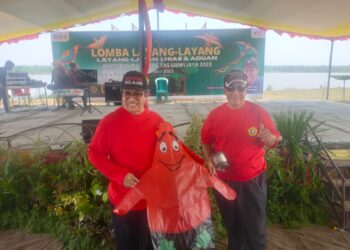 Unsri Gelar Lomba Layang-Layang, Rektor Unsri Anis Saggaff : Ada Banyak Manfaat Dari Permainan Layang-Layang