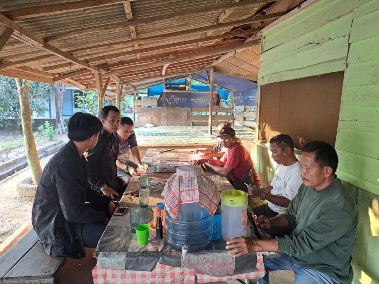 Ratusan Warga Korban Penipuan Jual Beli Ribuan Hektar Tanah Hutan Produksi Di Bayung Lencir Melapor Ke Polisi