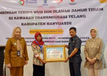 Bimbingan Teknis WUB IKM Olahan Jamur Tiram Di Kawasan Transmigrasi Telang Kabupaten Banyuasin