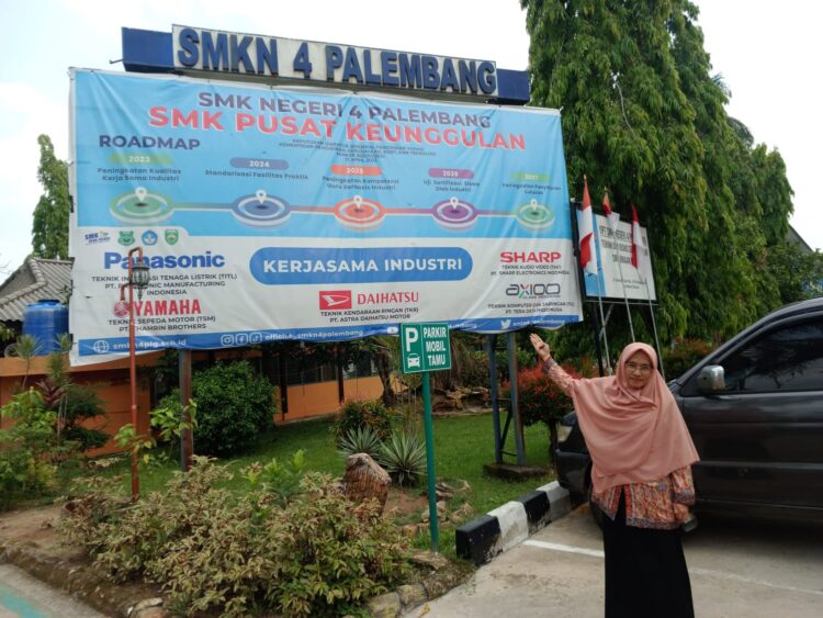 SMK Negeri 4 Palembang Mengucapkan Selamat Hari Gur