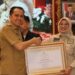Arniza Nilawati SE.MM Calon DPD-RI Provinsi Sumsel Mendapat Penghargaan Pengentasan Kemiskinan