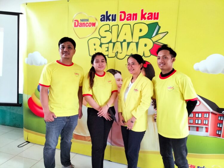 Dancow “Aku Dan Kau Siap Belajar” Di SD Negeri 40 Palembang