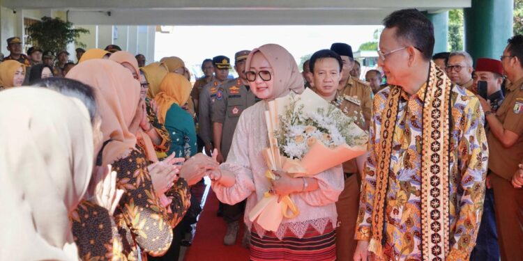 Pisah Sambut Pj.Bupati Pringsewu Berlangsung Penuh Haru