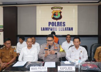 Penyidik Polres Lamsel Tetap Dua Tersangka Pelaku Perang Sarung
