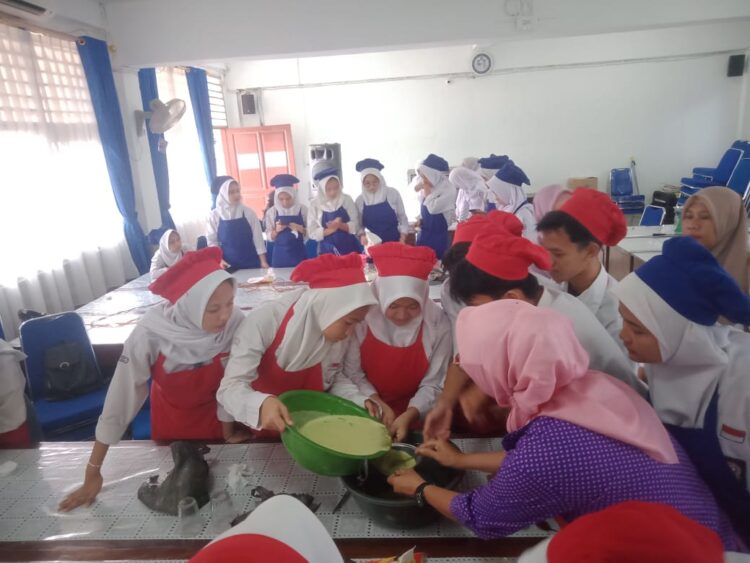 Siswa-Siswi SMK Negeri 1 Gelar Kegiatan Palembang Selama Bulan Ramadhan