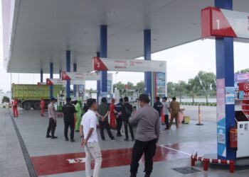 Polres Lamsel Lakukan Pemeriksaan Ketat di SPBU Jelang Libur Lebaran 2024