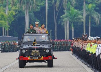 Kapolri dan Panglima di Apel Operasi Ketupat 2024