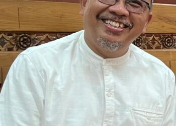 Kepsek SMA Negeri 13 Mengucapkan Selamat Hari Raya Idul Fitri 1445 Hijriah