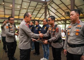 Kapolda berikan Apresiasi dan PIN Emas Buat Polisi, Sukses Ungkap Pembunuhan Sadis Dalam Waktu 1 X 24 Jam