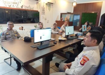Rakernis Humas Polri Secara Virtual Live Dari Surabaya Jatim di Gedung Bidhumas Polda Sumsel
