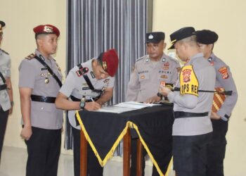 Jabatan Dua Kabag dan Tiga Kasat di Polres Pringsewu Berganti