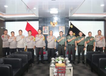 Kunjungan Silahturrahmi Pangdam II/Sriwijaya Yang Baru Saja Dilantik Di Mapolda Sumsel
