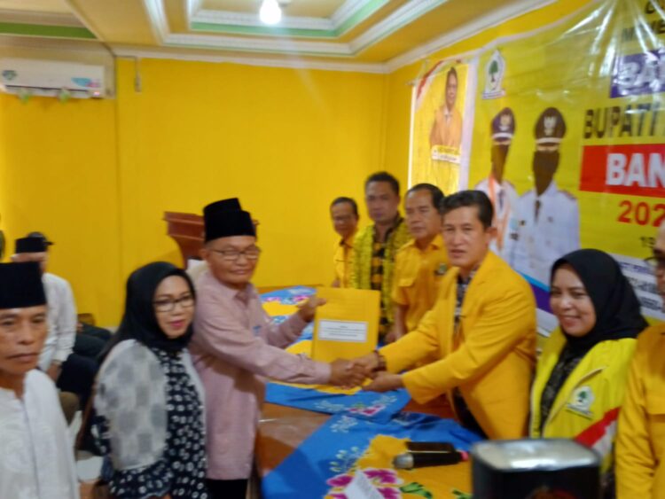 Pengambilan Formulir Ke Partai Golkar Dan PAN, Oleh Calon Wakil Bupati H. Ardi Arfani