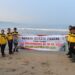 Peringati Hari Bhayangkara Ke-78, Polres Lampung Selatan Gelar Aksi Bersih-Bersih Di Pantai Sanggar