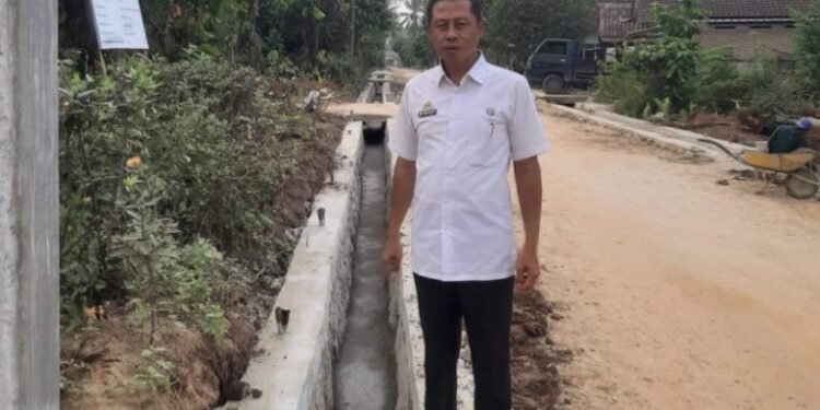 Kapekon Bulurejo Pringsewu Tinjau Hasil Pembangunan Drainase