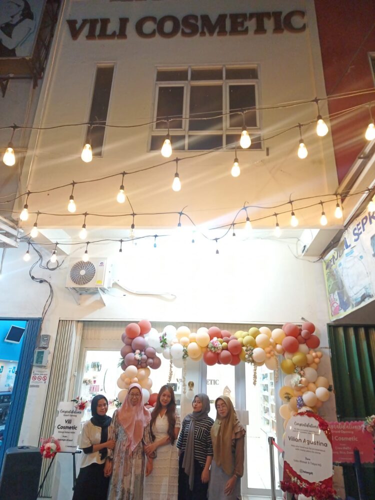 Grand Opening Store Vili Cosmetic Memberikan Diskon Sampai 70%