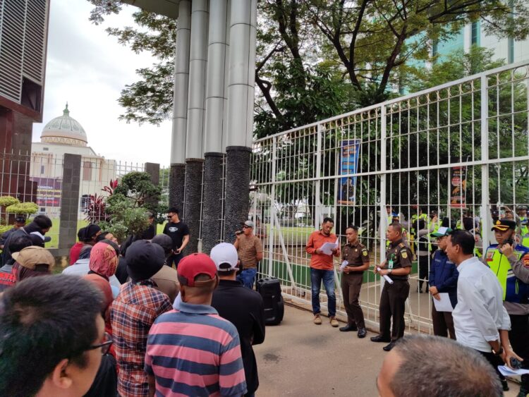 BIDIK Demo Kejati Laporkan Anggaran Perjalan Dinas Inspektorat Ogan Ilir Diduga Jadi Lahan Korupsi Oknum Inspektur