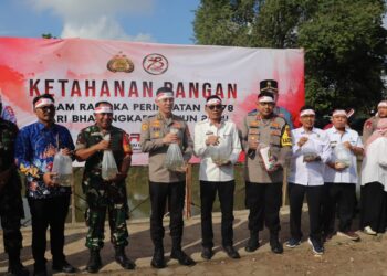 Hari Bhayangkara ke 78, Polda Lampung Baksos dan Bansos di Jati Agung Lamsel