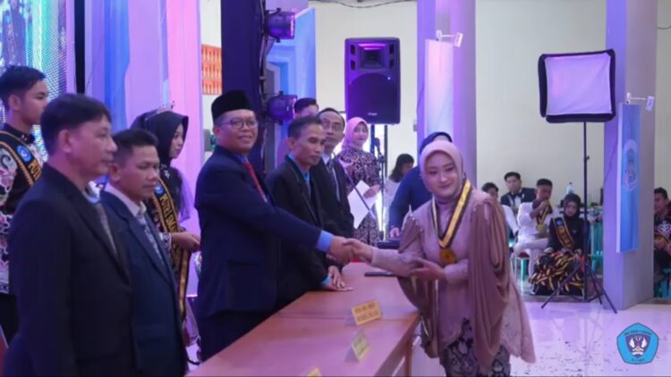 SMA Negeri 1 Srengat Gelar Acara Pelepasan Kelas XII