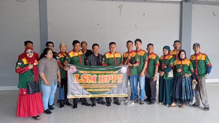 Dr. Nasokha SH.MH  Bersilahturahmi Dengan Pengurus LSM BPPI Kota Palembang