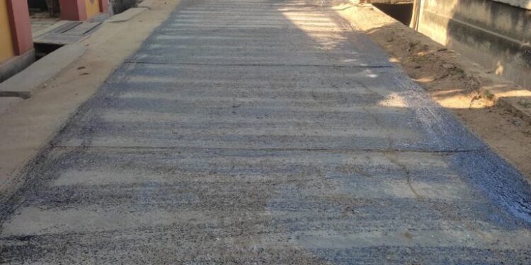 Pengaspalan Jalan Mesjid Nurul Amal di Pekon Wates ,Pringsewu Diduga Asal Asalan