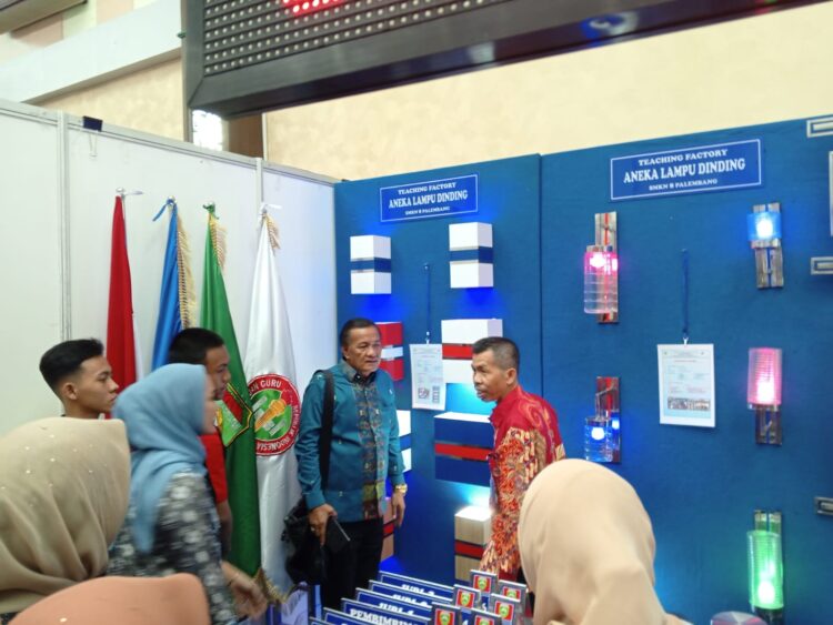 Pembukaan Lomba Inovasi, Kreativitas Dan Pameran (Expo) Siswa SMK Negeri 8 Palembang Tahun 2024