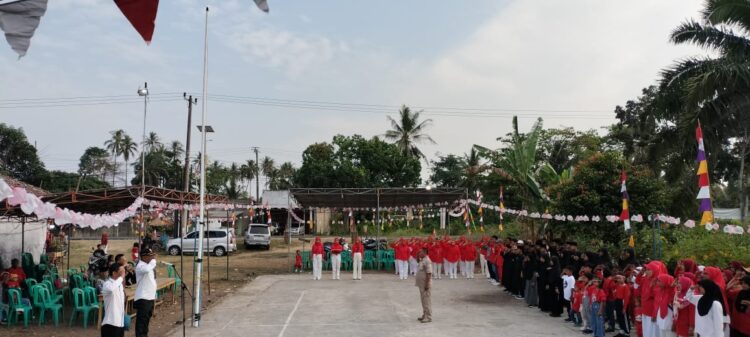 Dirgahayu HUT RI ke-79 Warga Dusun Merak Laksanakan Upacara