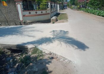 Rabat Beton dan Tugu Di Pekon Pasir Ukir ,Pringsewu Diduga Tidak Berkualitas , Rekanan Dinas PUPR Tak Berani Muncul 