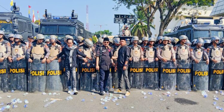 Hak Demokrasi di Kebiri Oleh Penguasa