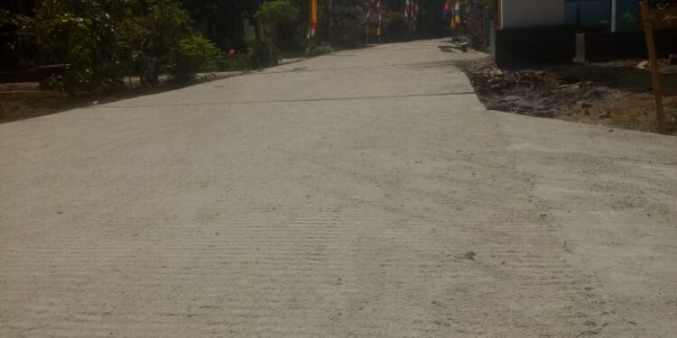 Proyek Rabat Beton Milik PUPR Pringsewu Diduga   Tidak Berkualitas,Di Pekon pasir Ukir,Pemberi informasi Di Intimidasi Oleh Pejabat dan mantan Pejabat 