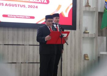 Bupati Ade Sugianto Kukuhkan Paskibra Kabupaten Tasimalaya