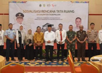 Mewakili Bupati Sekda Moh. Zen menghadiri sosialisasi Rencana Tata Ruang Kabupaten Tasikmalaya