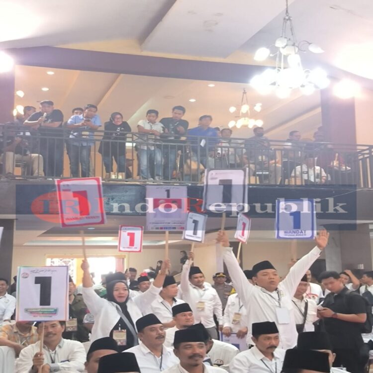 Pasca Pengambilan Nomor Urut Oleh KPU Sampang, Begini Sikap Pendukung Kyai Mamak – Mas Ab