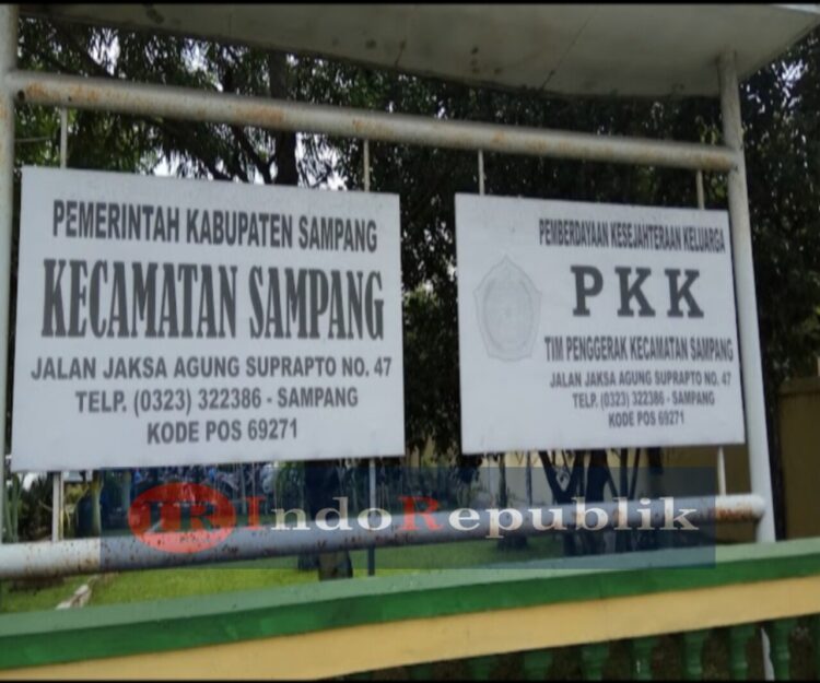 Di Bebas Tugaskan Dari Jabatan Camat Sampang , Tri Jayadi gantikan Moh Hanafi