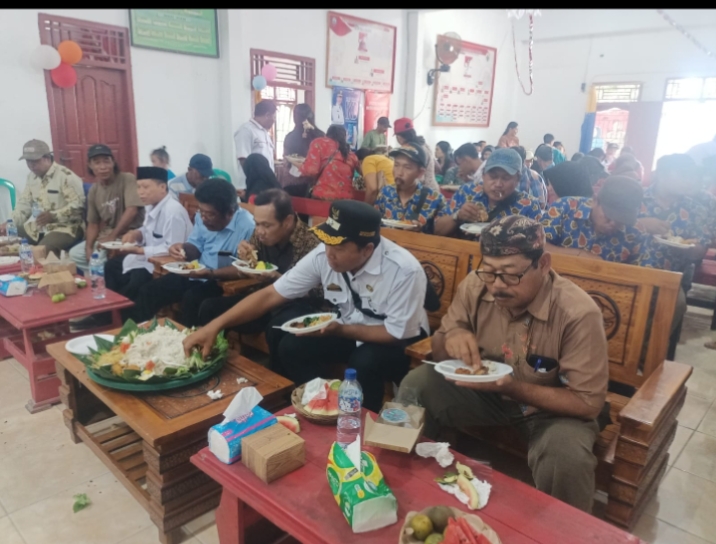 Peringati HUT Desa ke – 61 Tahun Pemdes Bali Agung Ajak Masyarakat Bersatu Membangun Desa
