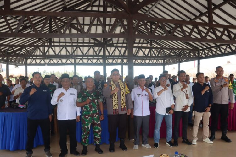 Kapolres Lampung Selatan Gelar Forum Silaturahmi Kamtibmas di Pantai Virgo Sebalang