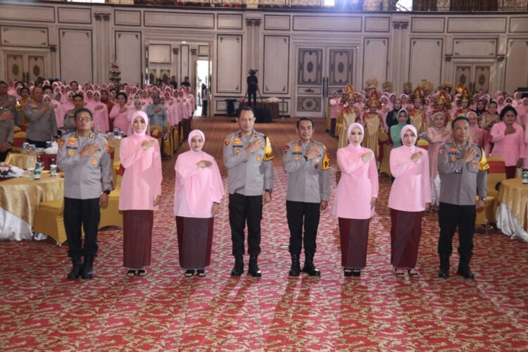 Syukuran Hari Kesatuan Gerak Bhayangkari (HKGB) ke-72. Kehadiran Kapolda Sumsel