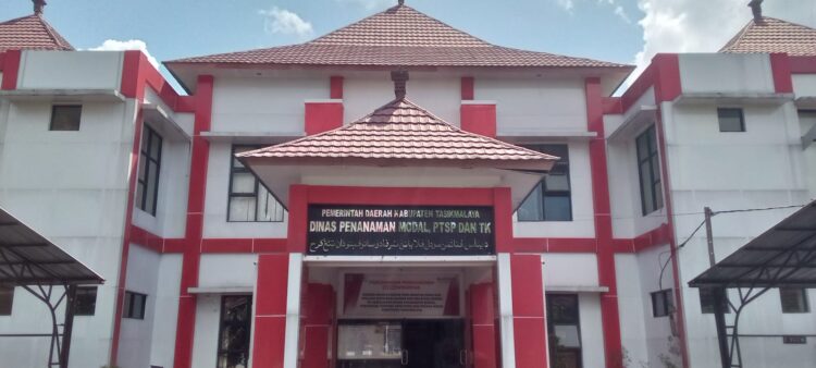 Kompak Diduga Alergi Wartawan,Kabid Dan Kasi Tenaga Kerja  Dinas DPMPTSPTK Kabupaten Tasikmalaya Susah Ditemui