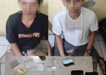 Polsek Katibung Gerebek Kontrakan Pengedar Narkoba, Amankan 19 Paket Sabu