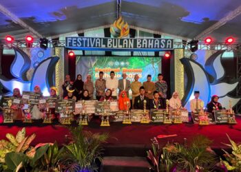 Festival Bulan Bahasa dan Hari Santri 2024 di MAN 2 Jombang: Merajut Keberagaman Etnik dalam Pembentukan Karakter Bangsa
