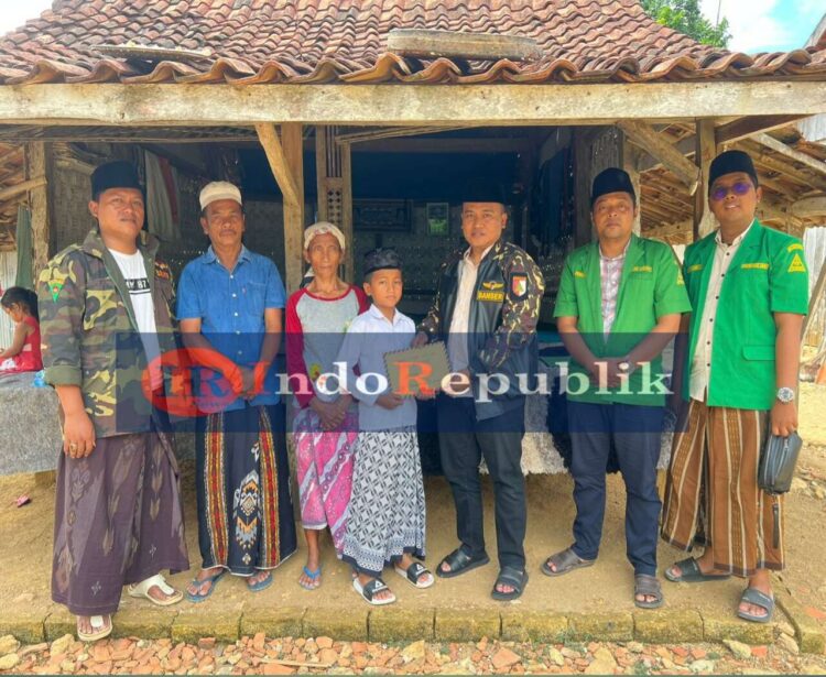 Wujud Kepedulian,Ansor Jatim Salurkan Beasiswa untuk Anak Yatim Banser di Sampang