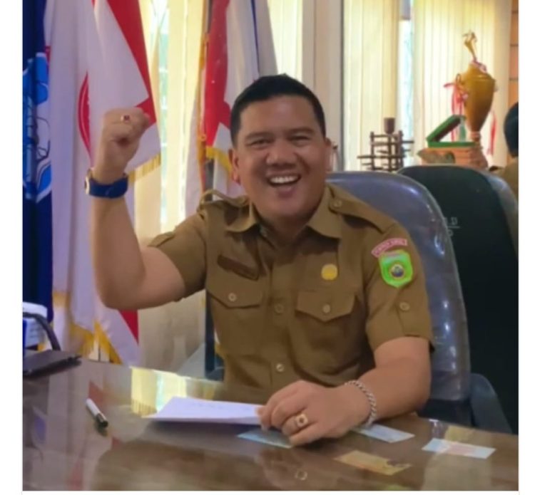 Dr. Utui Tatang Suntani ST. MM Mengucapkan Selamat Tahun Baru 2025