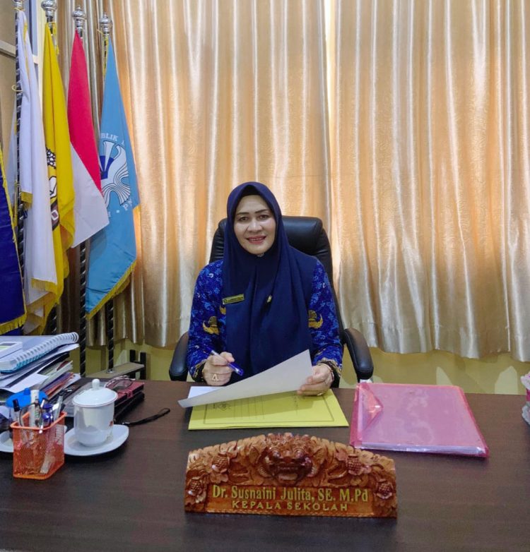 SMPN 4 Palembang Memaknai Tahun Baru 2025